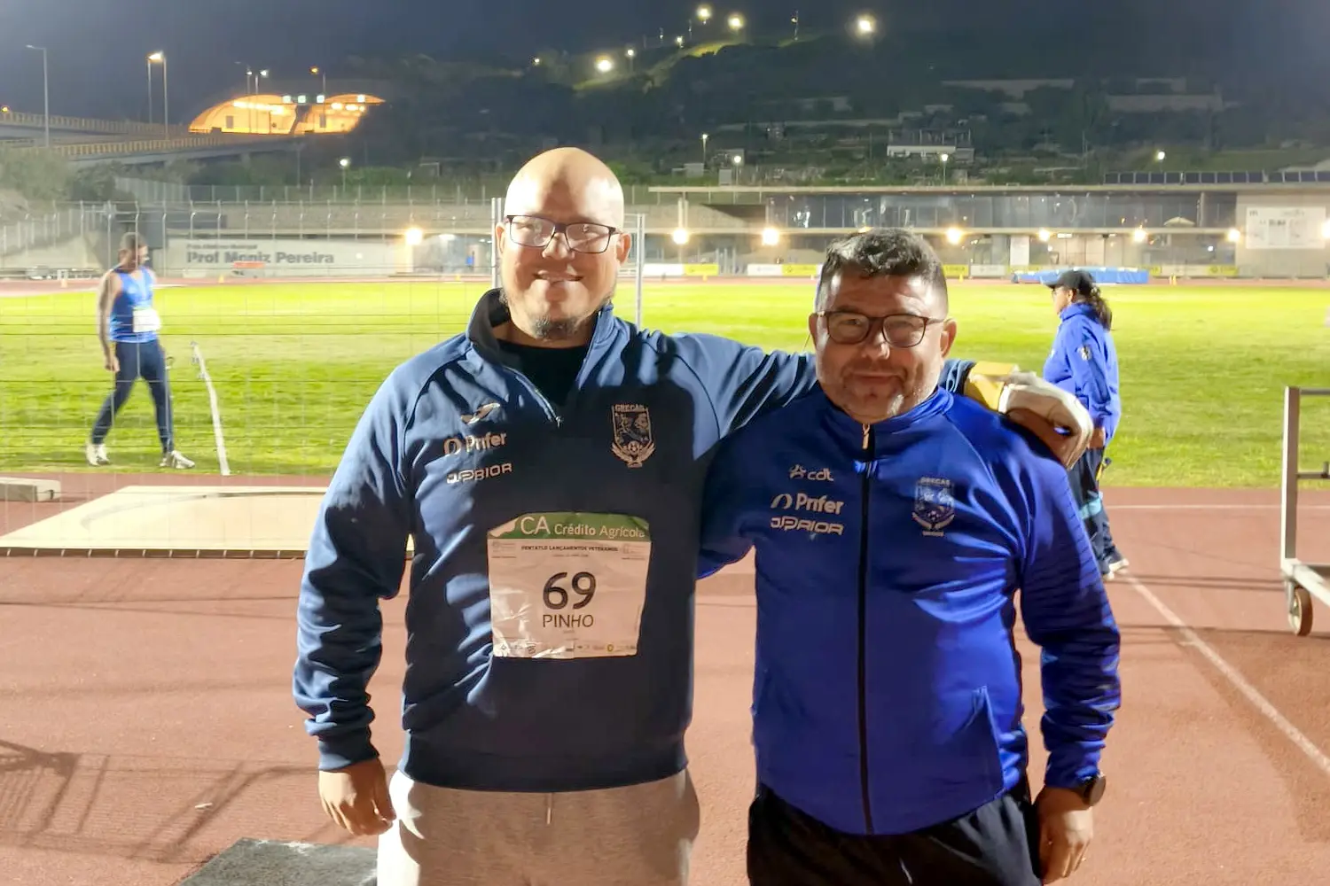 Juan Pinho no pódio do Pentatlo de Lançamentos Masters (M35)